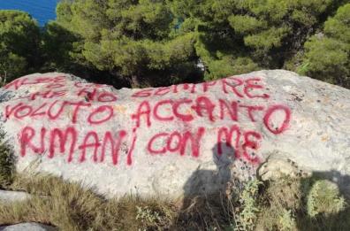 Santa Maria al Bagno: scritte vandaliche con bombolette spray sull’area Monte Croce