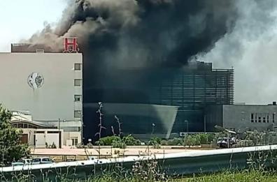 Incendio al «Miulli» di Acquaviva: evacuati spazi comuni e pazienti, pronto soccorso bloccato FT/VD
