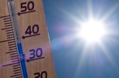 Puglia nella morsa del caldo, la Regione aggiorna le linee guida per fragili e anziani