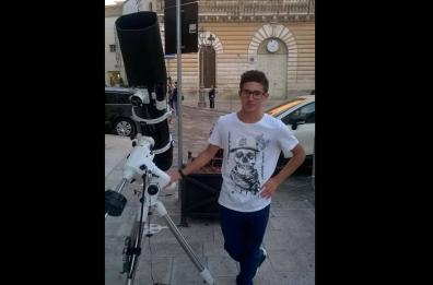 Casarano, a 23 anni costruisce una sonda con un cellulare all'interno e la fa volare fino all'atmosfera