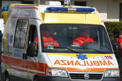 Rissa a Rosa Marina, forse per uno sguardo di troppo a una ragazza: due giovani feriti