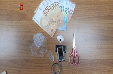 Taranto, spaccio di droga in un’abitazione: arrestato 48enne