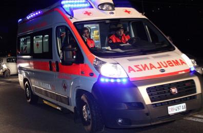 Taranto, titolare di h24 accoltellato dal branco di 20 ragazzi: è grave