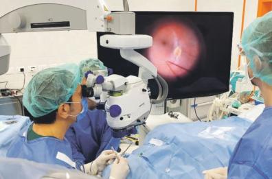 Bari, i compensi con l’intra-moenia all’oculista: 95mila euro al mese