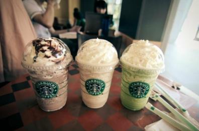 Bari, Starbucks apre in via Argiro, ma è polemica: nel video promo si parla in napoletano