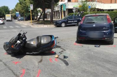 Foggia, incidente tra auto e moto: ferito il motociclista