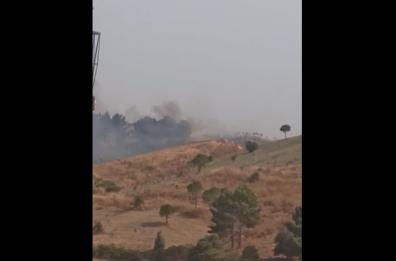 Incendio a Crotone: fiamme a Parco Pignera