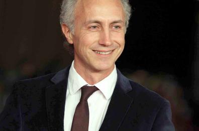 Matera, «Informarsi meglio e sorridere di più»: la ricetta di Travaglio contro gli italici mali