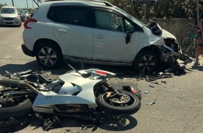 Torre Lapillo: scontro moto-auto, muore giovane centauro