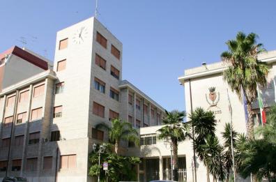 Brindisi, illegittimo trasferimento in altro settore comunale, risarcito un ex dirigente