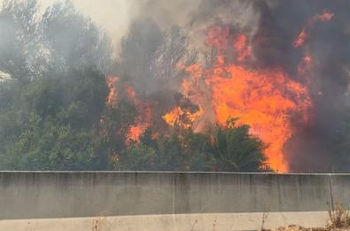 Lecce, i vigili del fuoco contro i Comuni: «Non fanno prevenzione»