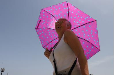 Puglia, venerdì bollente con temperature fino a 37 gradi. Nel weekend ombrelli aperti per Circe