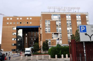 Morti sospette a Bari all'ospedale pediatrico: trasferito il primario da cui partì l’inchiesta