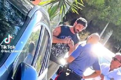 Lite a Campomarino di Maruggio, Michele Morrone finisce in una scazzottata