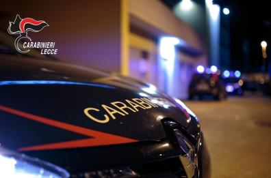 Gallipoli, turista 18enne aggredito fuori la discoteca: ferito al collo con un coccio di vetro