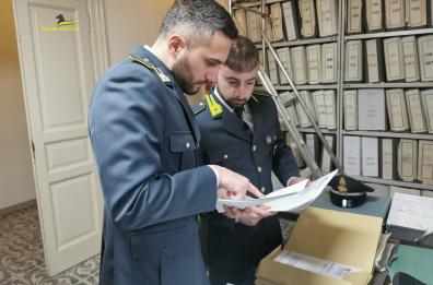 Manfredonia, la Guardia di Finanza confisca ad un uomo e una donna oltre 320mila euro 
