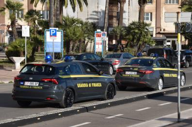 Taranto, la guardia di Finanza scopre 13 lavoratori a nero