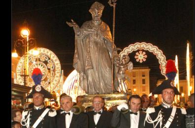 Lecce,  nessuno risponde all'appello per "portare" la statua di Sant’Oronzo 