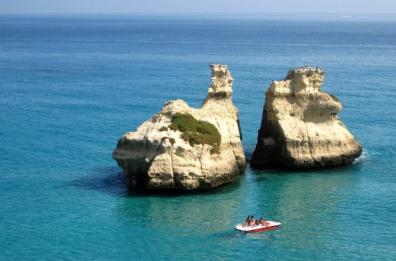Torre dell'Orso, la villa vista mare era una truffa, da Avellino perdono 500 euro di caparra 