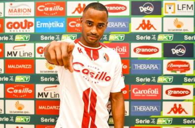 Calcio Bari, trauma lombare per Diaw