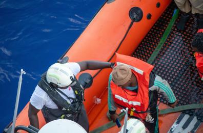 Geo Barents diretta a Bari dopo il salvataggio di 55 persone in Libia
