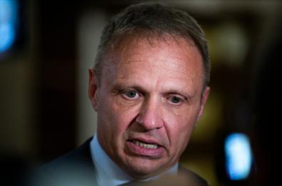 Il ministro Lollobrigida a Bari. Caro-vacanze? «La qualità si paga»