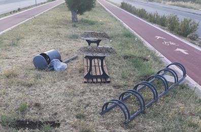 Vandali in azione a Statte, l'appello del sindaco: «Aiutateci a identificarli»