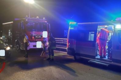 Incidente sulla Ss7 direzione Brindisi, coinvolte due auto, sei feriti tra cui due bambini 