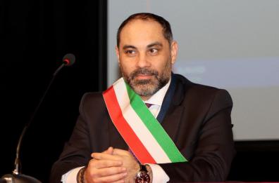 Centrodestra Taranto: «Pd e M5S firmino mozione sfiducia a Melucci»
