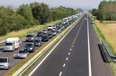 Violento scontro tra autobus e Tir  sull'A4 tra San Giorgio di Nogaro e Latisana (Udine)