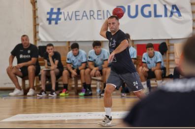Pallamano, test positivo con la Junior Fasano