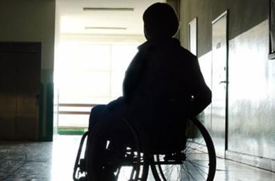 Bari, l'odissea di un disabile: «Quanti ostacoli per avere una carrozzella»