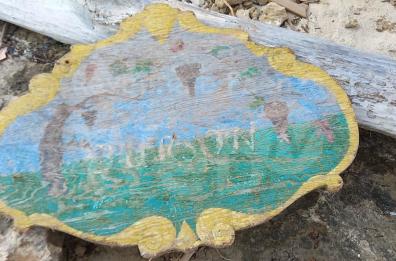 Alluvione in Emilia Romagna, l'insegna spiaggiata in Puglia torna a Bagnacavallo