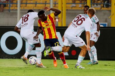 Il Lecce piace e si diverte con la squadra più giovane della Serie  A