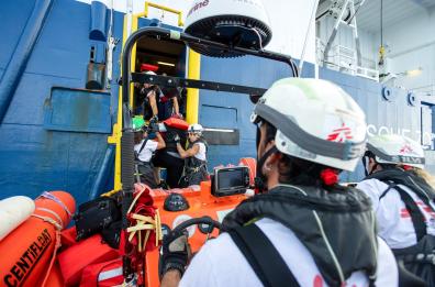 Geo Barents in navigazione, previsto venerdì l'arrivo nel porto di Bari