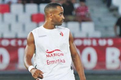 Calcio, il Bari in ansia per Diaw