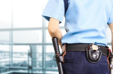 «Frequenta abitualmente pregiudicati»: revocata la qualifica ad una guardia giurata 