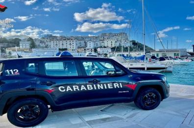 Rodi Garganico, rubano borsa a un 62enne durante la messa: coppia ai domiciliari