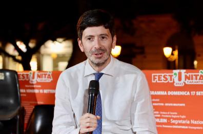 Festa dell'Unità Taranto, Speranza: «Bene la richiesta di 4 miliardi alla sanità»