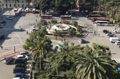 Bari contro la Sla: la fontana di Piazza Moro si illumina di verde