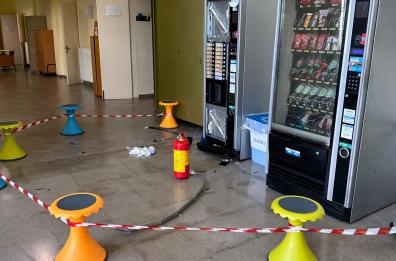 Furto e danni in una scuola di Ostuni, oggi l'istituto resterà chiuso