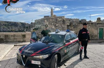 Picchiava la mamma quando non gli dava la «paghetta» quotidiana, arrestato 23enne