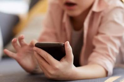 Bari, molestie su un 11enne adescato su WhatsApp: 26enne estradato dalla Svizzera e arrestato