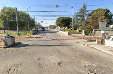 Bitonto, automobilisti indisciplinati non rispettano passaggi a livello: ritardi su linea Ferrotramviaria