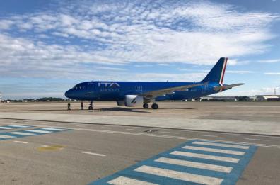 È scontro sui voli tagliati. Caroppo (Fi): «Così Aeroporti di Puglia danneggia la nostra regione»