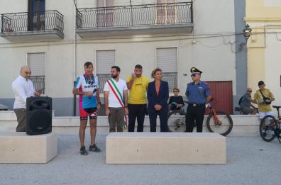 Castellaneta, inaugurata nuova pista ciclabile: «Passo avanti per una Puglia sostenibile»
