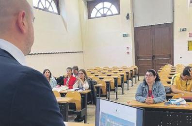 Foggia, neolaureati a caccia di idee: «Vediamo che svolta dare...»