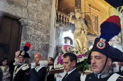 La storia continua nella grotta consacrata da San Michele Arcangelo
