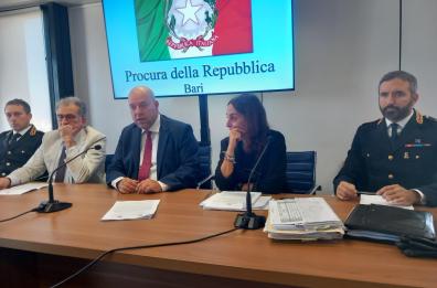 Andria, sgominata la banda del racket: fermati 5 componenti del clan Pesce