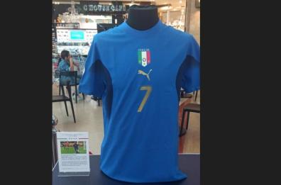 Buffon, Del Piero, Zoff: a Molfetta in mostra le maglie più belle della nazionale di calcio